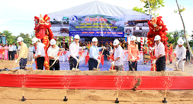 KHU HÀNH CHÍNH THÀNH PHỐ LONG XUYÊN